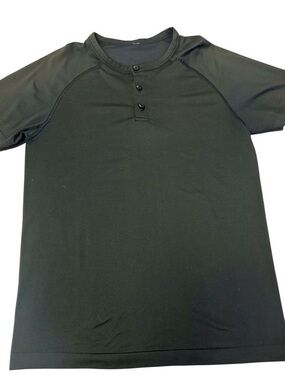 Men's Black Short-Sleeve Henley Shirt